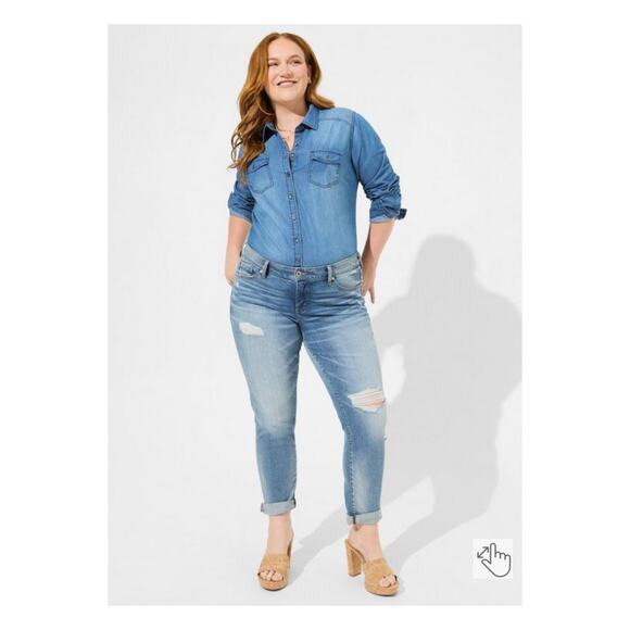 Torrid Blue Denim Long Sleeve Button Up Shirt Sz.4 - Picture 2 of 16